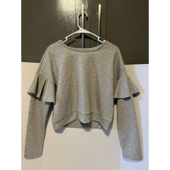 Romeo & Juliet Couture Sweaters - Romeo + Juliet Couture Sweater Medium crop top Gray Cottagecore Ruffle Sleeves